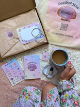 Load image into Gallery viewer, Manifest Your Dreams Box (without bracelet duo)
