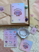 Load image into Gallery viewer, Manifest Your Dreams Box (without bracelet duo)
