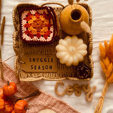 Load image into Gallery viewer, Snuggle Season Autumn Box
